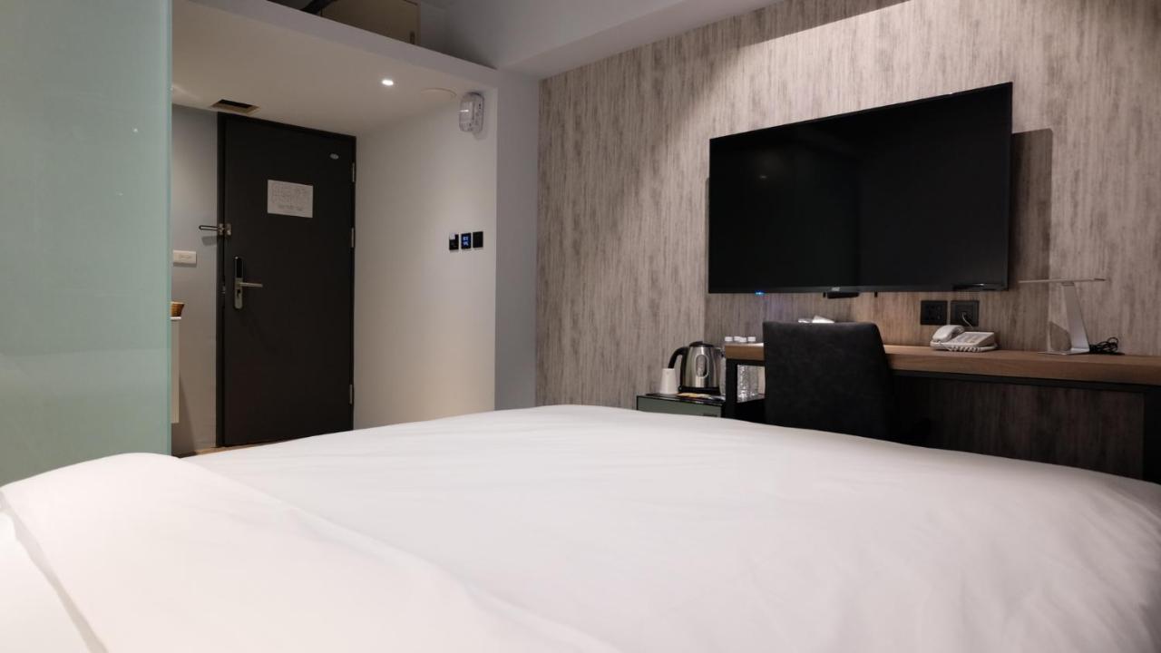 Doudian Ddinn Hotel ไถจง ภายนอก รูปภาพ