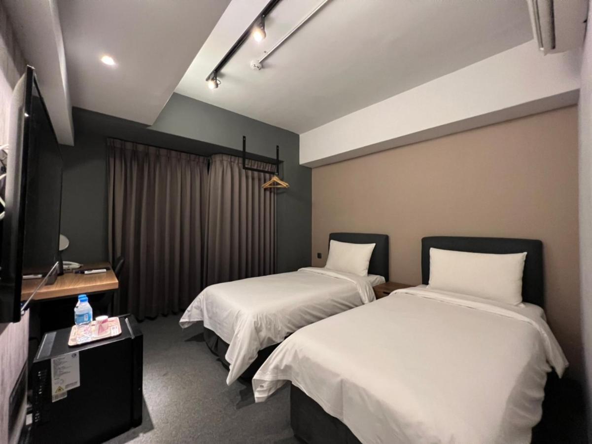 Doudian Ddinn Hotel ไถจง ภายนอก รูปภาพ