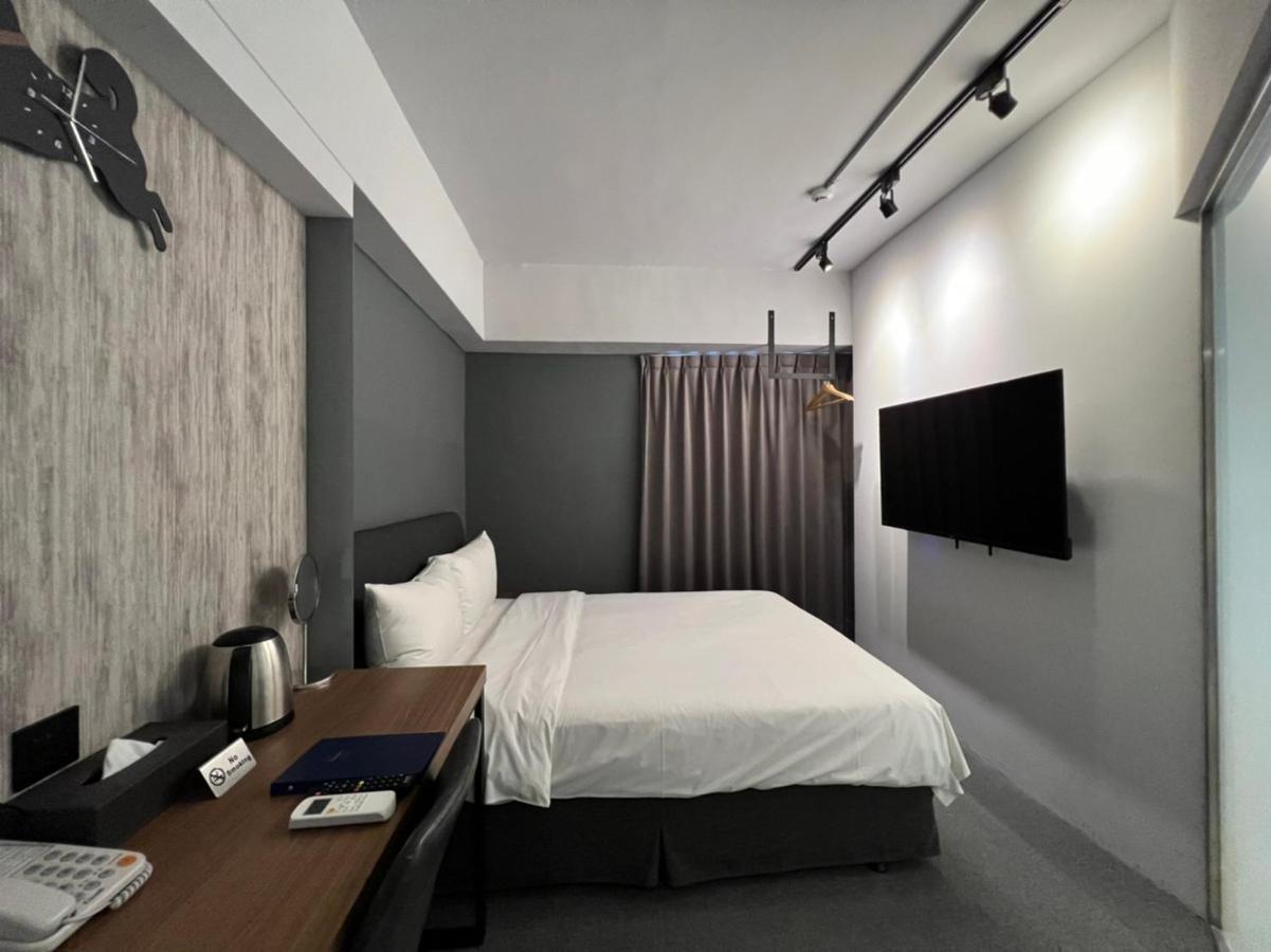 Doudian Ddinn Hotel ไถจง ภายนอก รูปภาพ