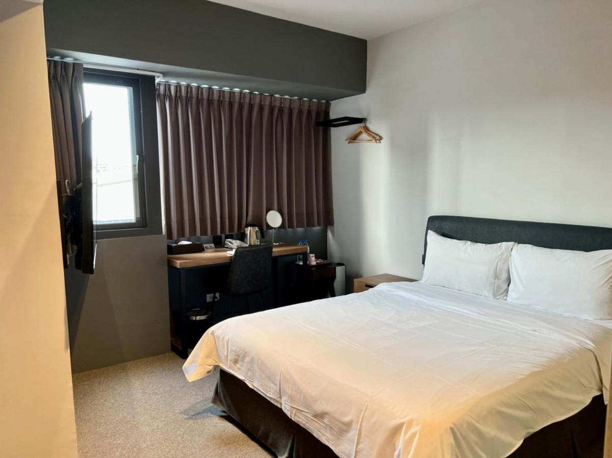 Doudian Ddinn Hotel ไถจง ภายนอก รูปภาพ