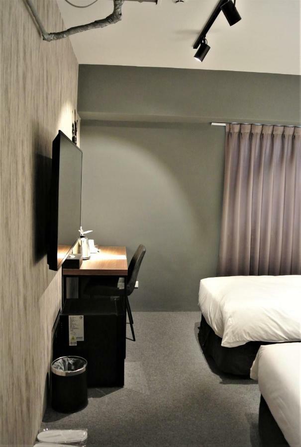 Doudian Ddinn Hotel ไถจง ภายนอก รูปภาพ